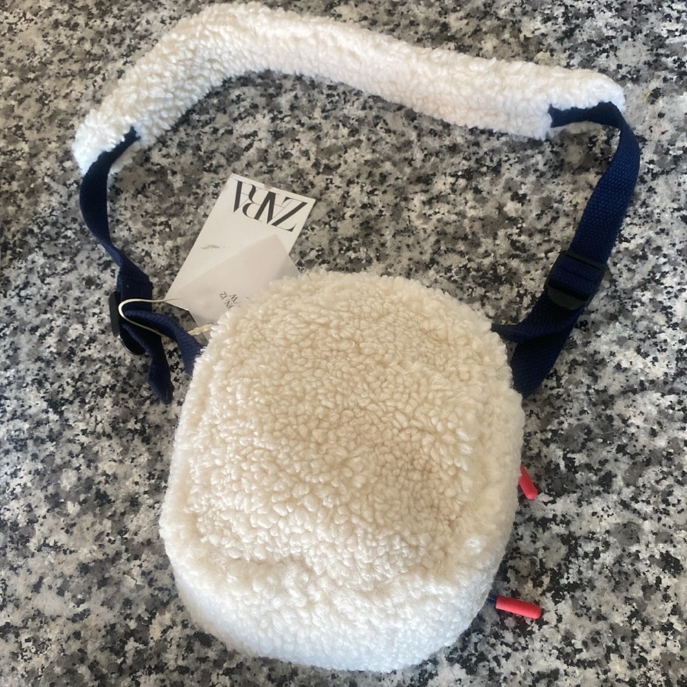 NWT ZARA fleece bag - Picture 8 of 11